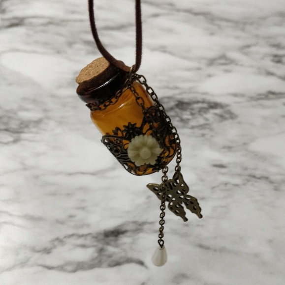 Vintage Style Wishing Bottle Necklace - Picture 2 of 8
